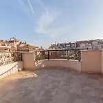 семеен опера 酒店 3*