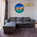 Hotell семеен опера 3*