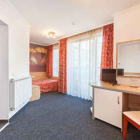 Hotel семеен опера 3*