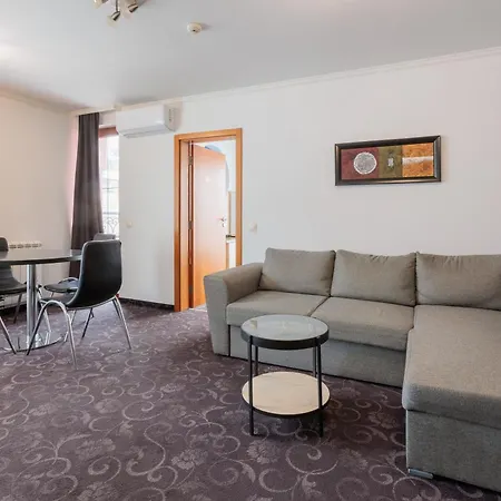 семеен опера Hotel 3*