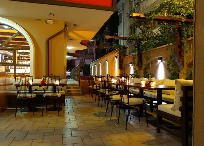 семеен опера Бургас