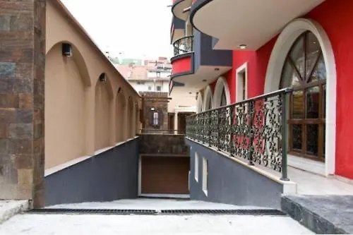 семеен опера Hotel