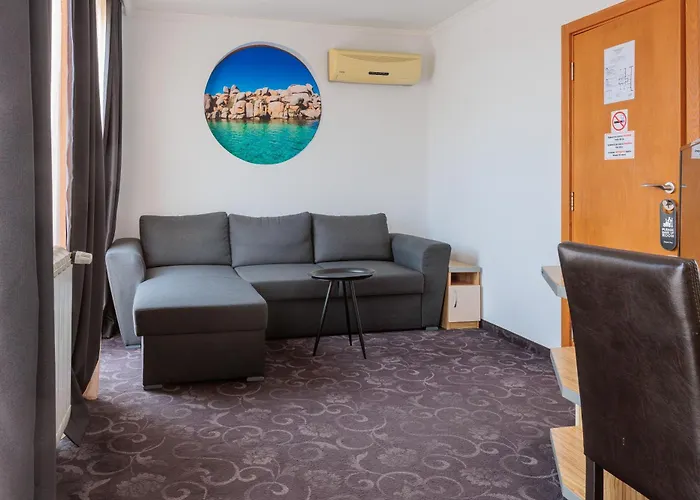 семеен опера