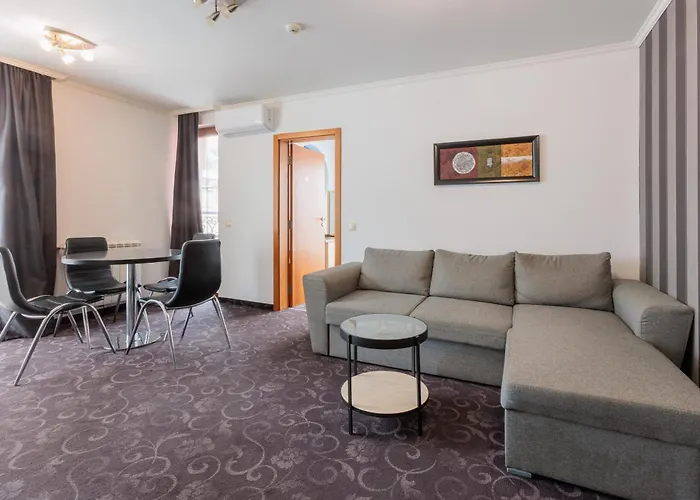 семеен опера Hotel 3*