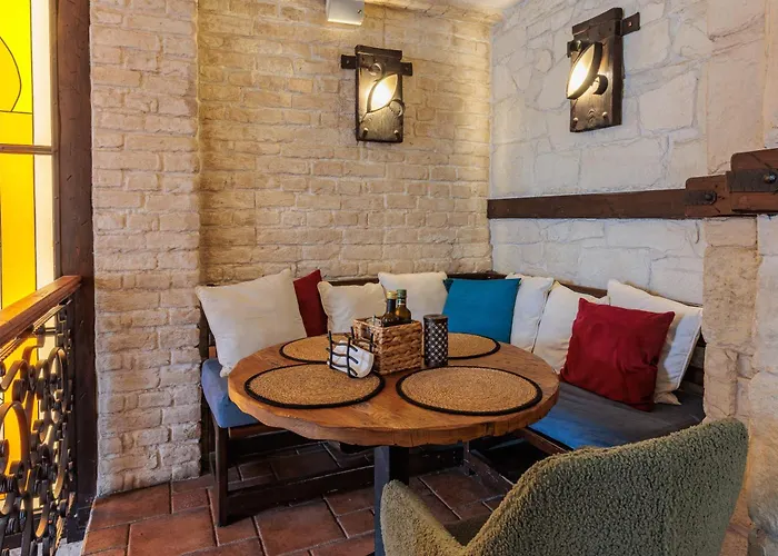 семеен опера