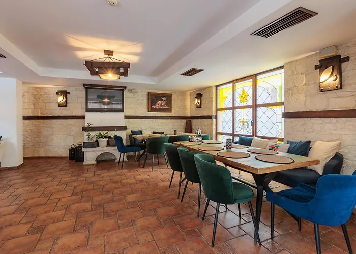 семеен опера Hotel