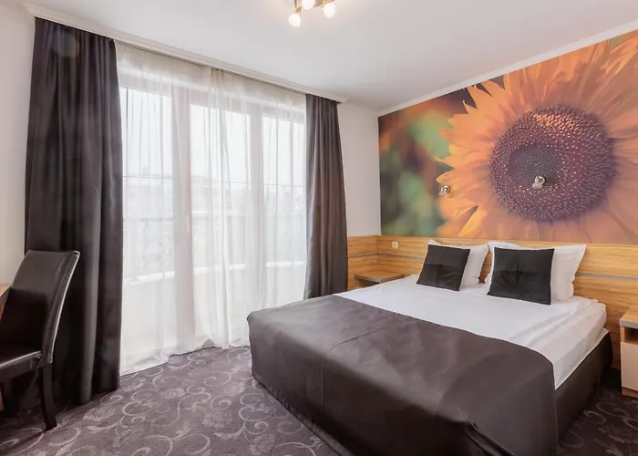 семеен опера Hotel