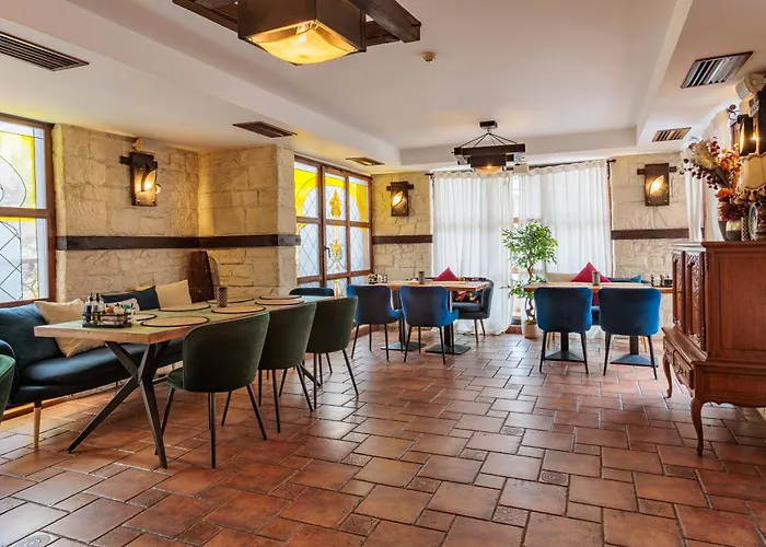 Hotel семеен опера 3*