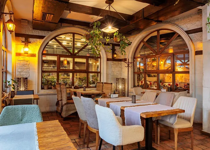 семеен опера Hotel