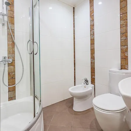 Hotel семеен опера