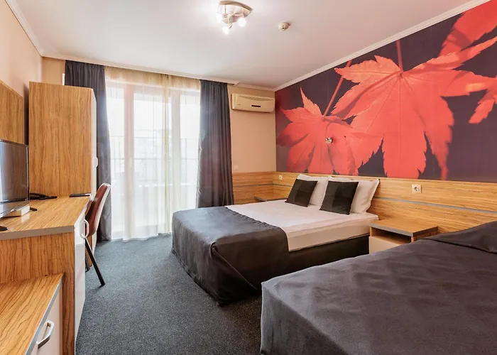 Hotel семеен опера